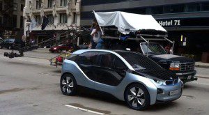 Read more about the article BMW i3 snapped rolling through downtown Chicago